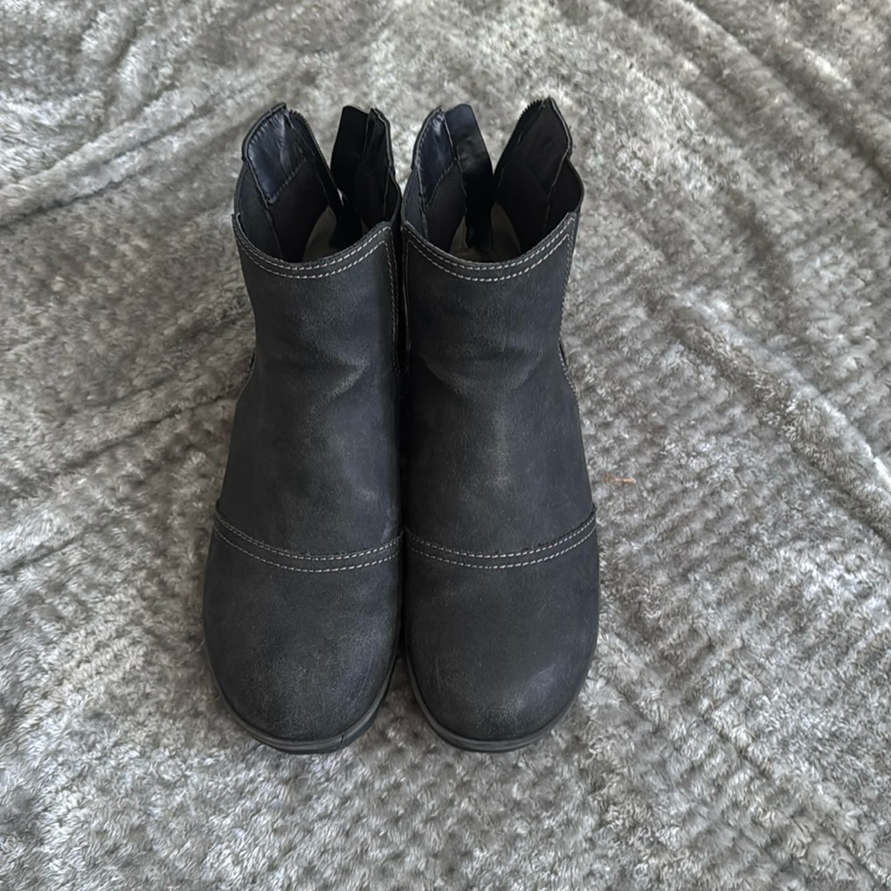 New in the Box JBU by Jambu Eagle Water Resistant Pull -On Ankle Boots size 10